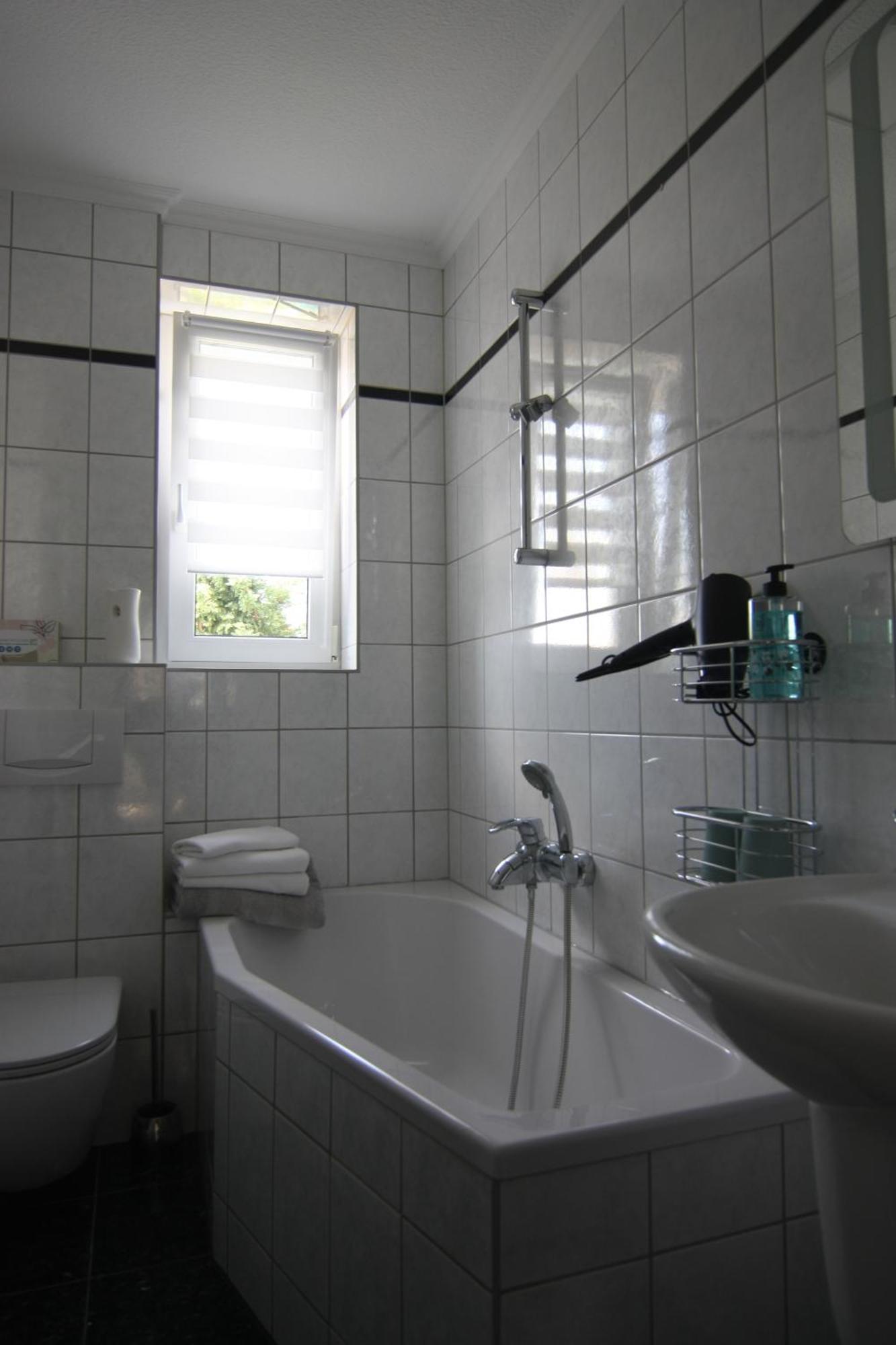 Wohnung In Stadtvilla, Dessau-Ziebigk Bagian luar foto